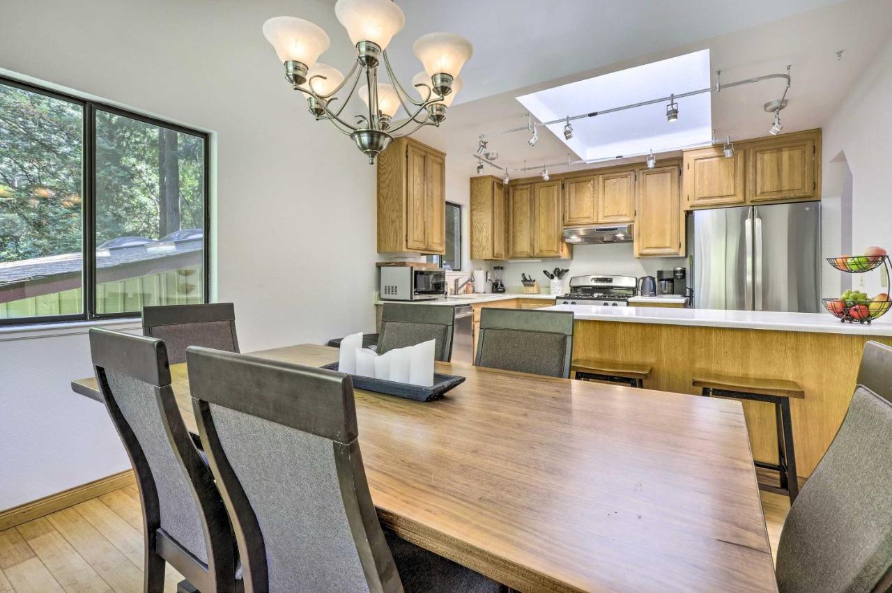 Tranquil With Redwood Views * Guerneville