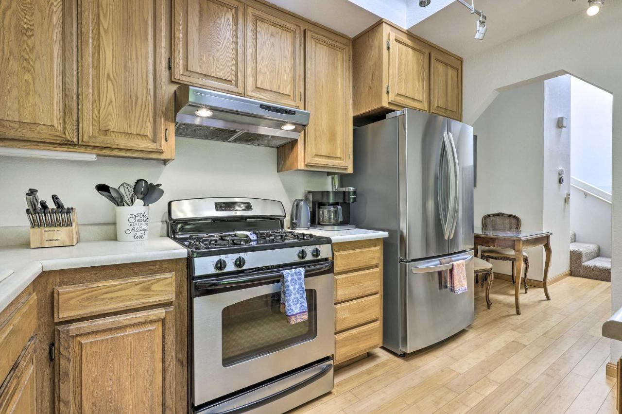 Tranquil With Redwood Views Holiday home Guerneville